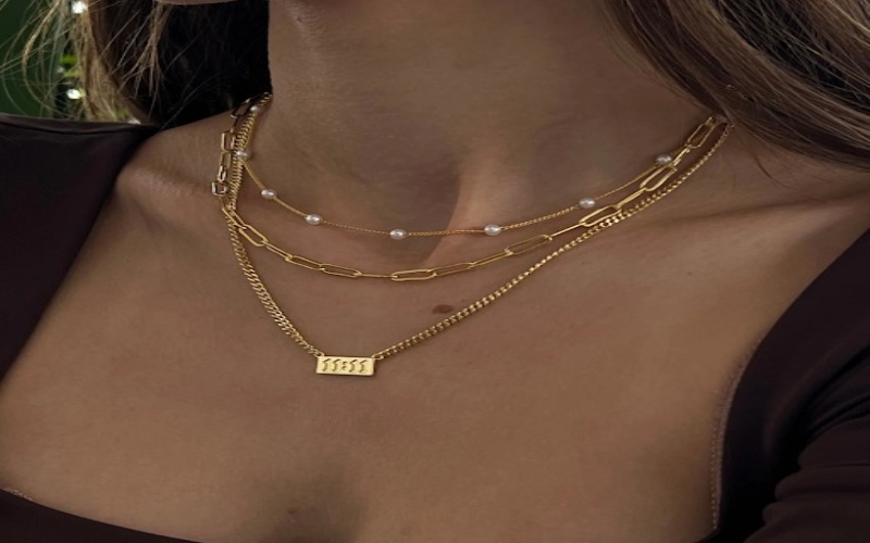 How to Layer Jewelry for a Chic and Trendy Look